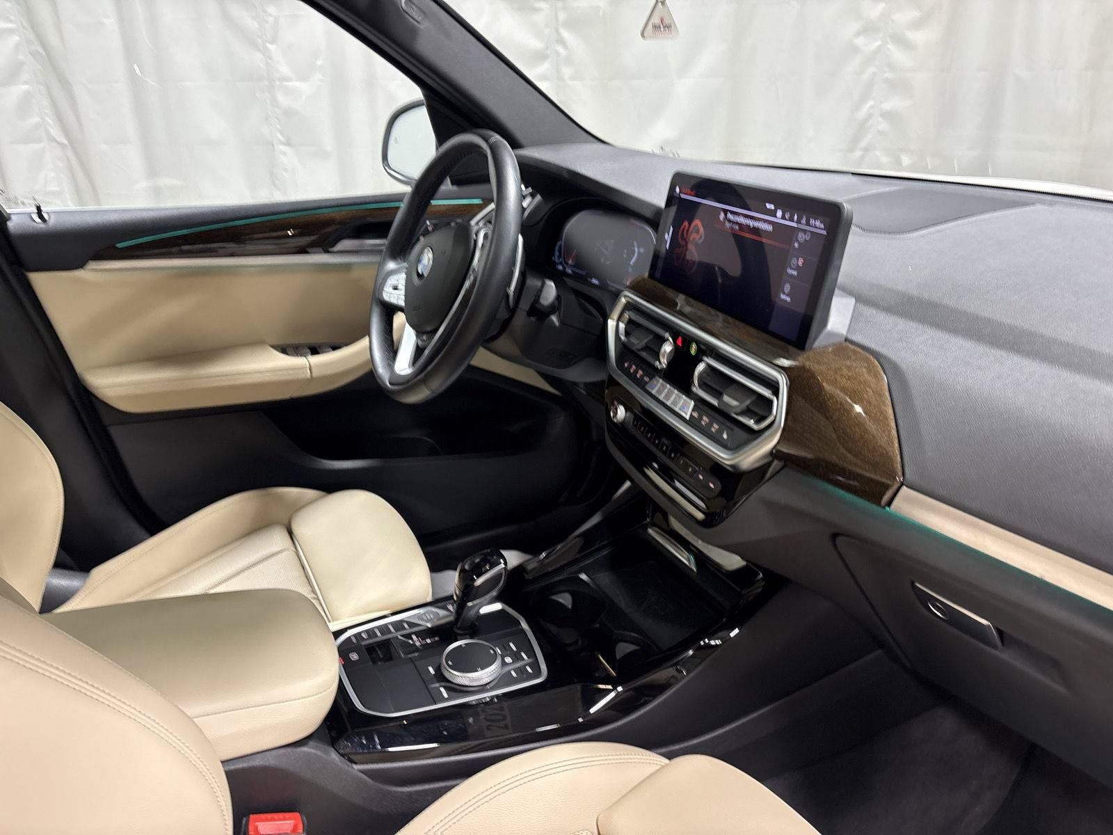 Used 2023 BMW X3 xDrive30i w/ Premium Package w/ZPA AWD/4WD image 7