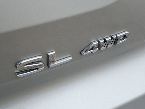 New 2025 Nissan Pathfinder SL image 6