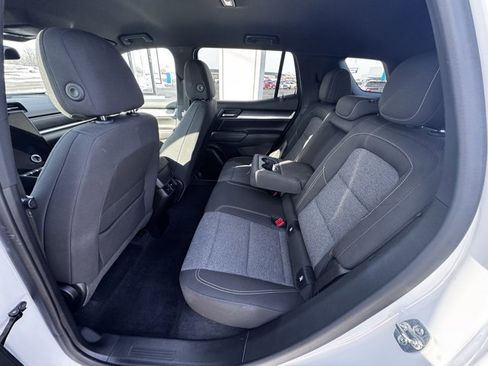 Used 2025 GMC Terrain Elevation image 7