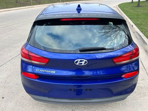 Used 2019 Hyundai Elantra GT image 5