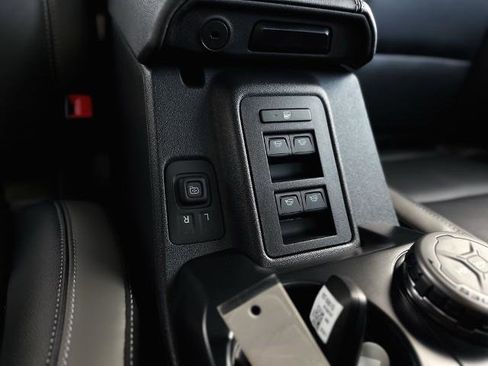 New 2025 Ford Bronco Outer Banks image 13