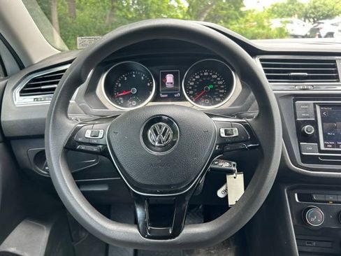 Used 2018 Volkswagen Tiguan S w/ 3rd Row Seat Package AWD/4WD image 13