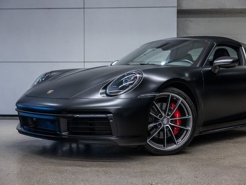 Used 2024 Porsche 911 Targa 4S w/ Premium Package image 13