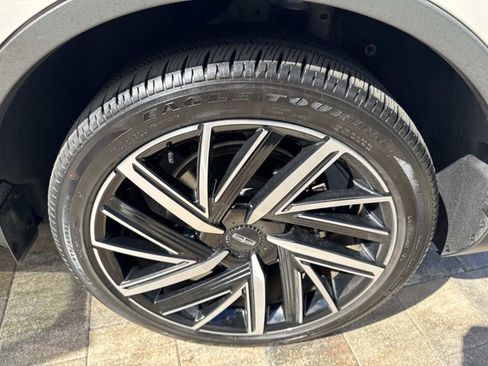 Certified 2025 Lincoln Aviator Reserve w/ Equipment Group 201A image 36