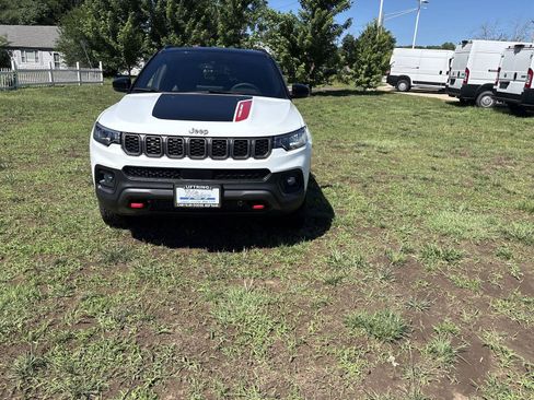 New 2026 Jeep Compass Trailhawk AWD/4WD image 2