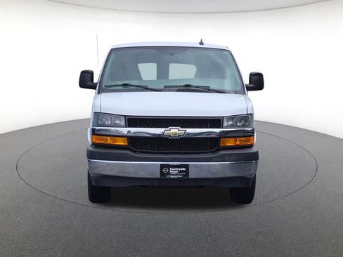 Used 2018 Chevrolet Express 3500 LT w/ LT Preferred Equipment Group RWD image 2