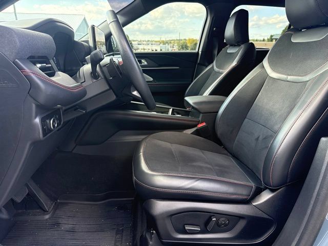 Used 2025 Ford Explorer ST w/ Sun And Sound Package RWD image 17
