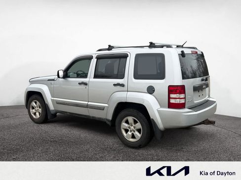 Used 2011 Jeep Liberty Sport image 3