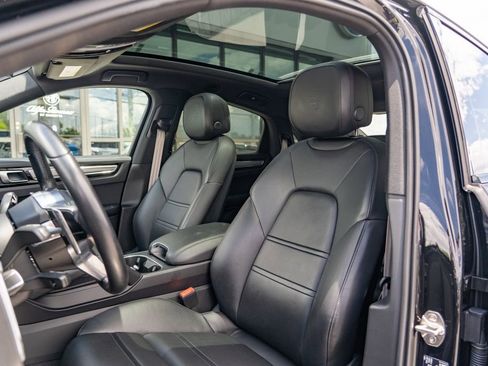 Used 2023 Porsche Cayenne S image 13