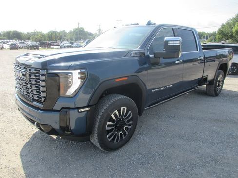 New 2026 GMC Sierra 3500 Denali Ultimate AWD/4WD image 11