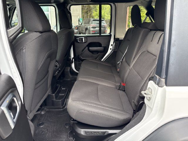 Used 2023 Jeep Wrangler Unlimited AWD/4WD image 13