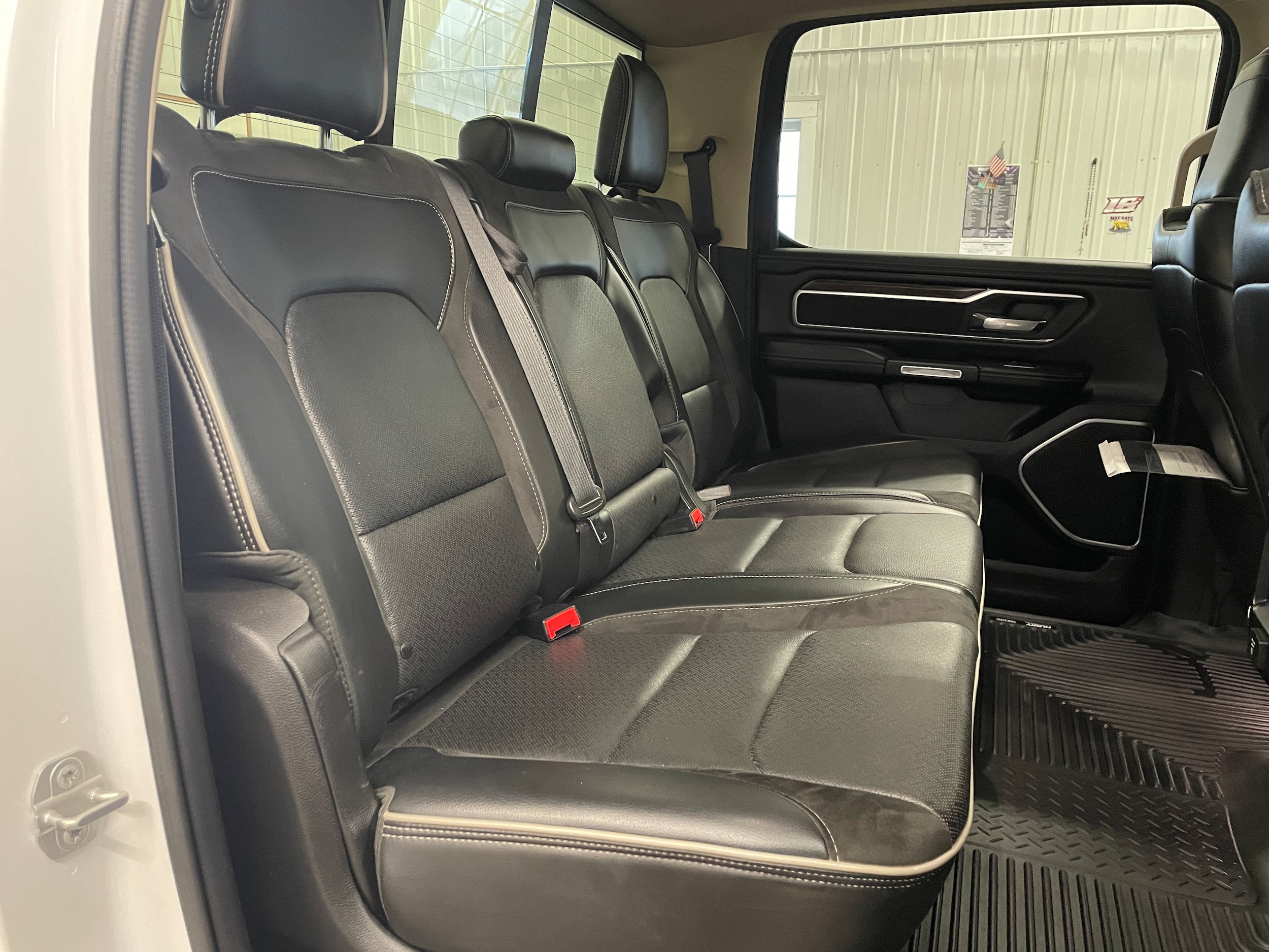 Used 2019 RAM 1500 Laramie AWD/4WD image 32
