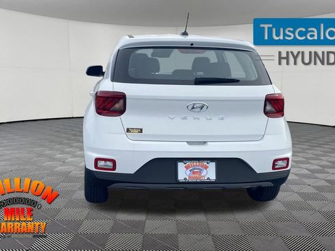 New 2026 Hyundai Venue SE image 8