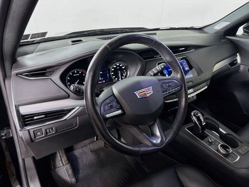 Used 2020 Cadillac XT4 Premium Luxury w/ Cold Weather Package AWD/4WD image 16