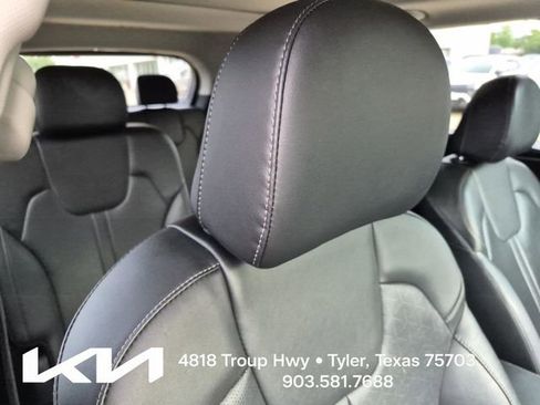 Certified 2023 Kia Sorento SX FWD image 16