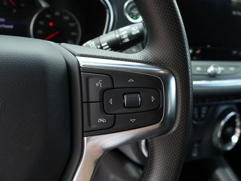 Used 2025 Chevrolet Blazer LT AWD/4WD image 30