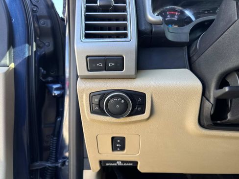 Used 2017 Ford F250 Lariat w/ Lariat Value Package image 20
