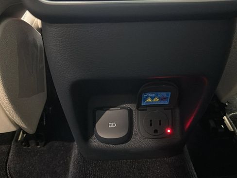 Certified 2026 Genesis GV80 3.5T Prestige AWD/4WD image 29