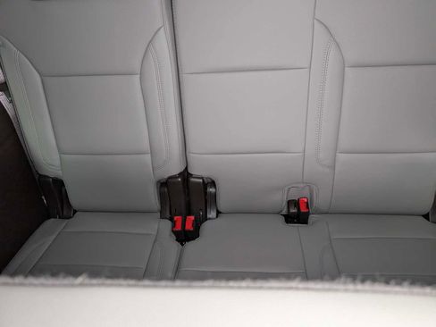 Certified 2022 GMC Yukon SLT w/ SLT Premium Package AWD/4WD image 26