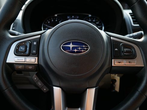 Used 2018 Subaru Forester 2.5i Premium AWD/4WD image 25