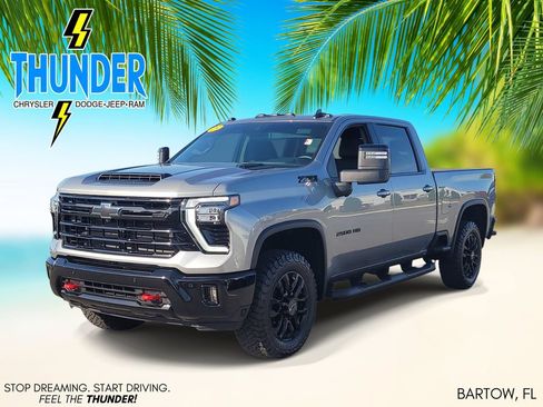 Used 2025 Chevrolet Silverado 2500 LT w/ Trail Boss Package AWD/4WD image 2