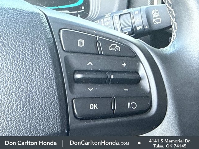 Used 2025 Hyundai Venue SEL FWD image 25