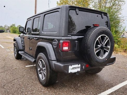Used 2023 Jeep Wrangler Sahara image 3