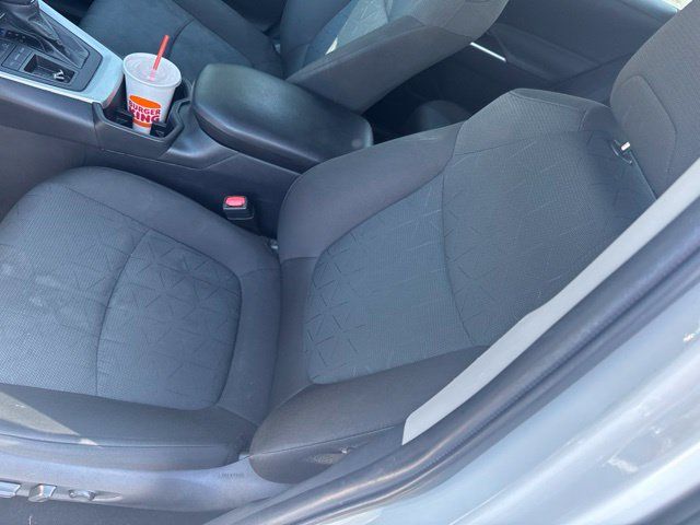Used 2025 Toyota RAV4 XLE FWD image 11