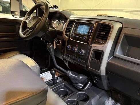 Used 2017 RAM 3500 Tradesman w/ Chrome Appearance Group AWD/4WD image 31