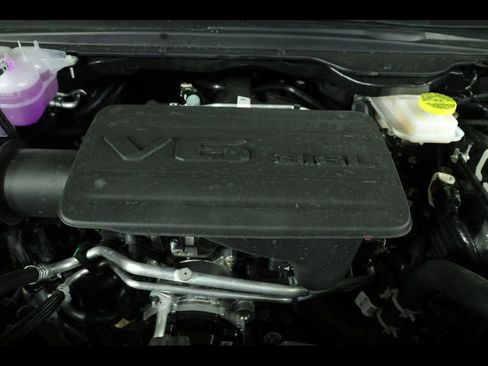 New 2026 RAM 1500 4x4 Crew Cab image 17