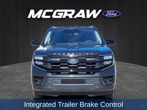 Used 2025 Ford Expedition Active AWD/4WD image 3