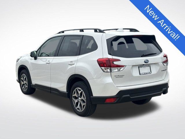 Used 2023 Subaru Forester Premium AWD/4WD image 5