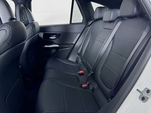New 2026 Mercedes-Benz GLC 300 image 7