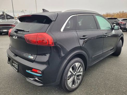Used 2022 Kia Niro EX Premium image 4
