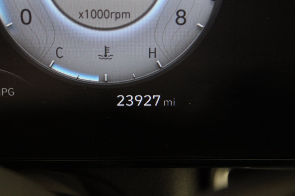 Certified 2025 Hyundai Elantra SEL FWD image 30