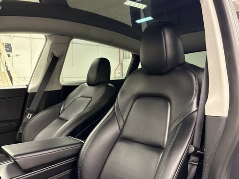 Used 2023 Tesla Model Y Long Range image 5