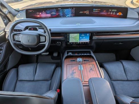 New 2025 Lincoln Navigator L Black Label image 13