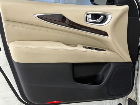 Used 2017 INFINITI QX60 FWD w/ Deluxe Technology Package image 14
