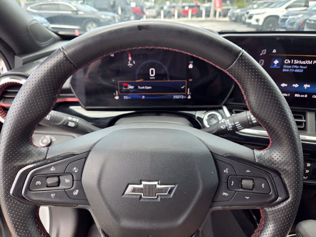 Used 2025 Chevrolet Trax RS w/ Driver Confidence Package FWD image 28
