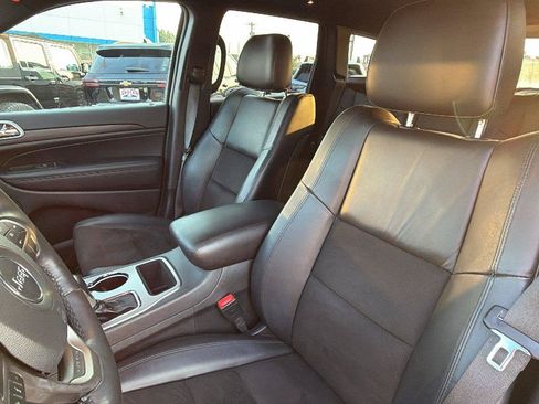 Used 2021 Jeep Grand Cherokee Laredo X RWD image 5