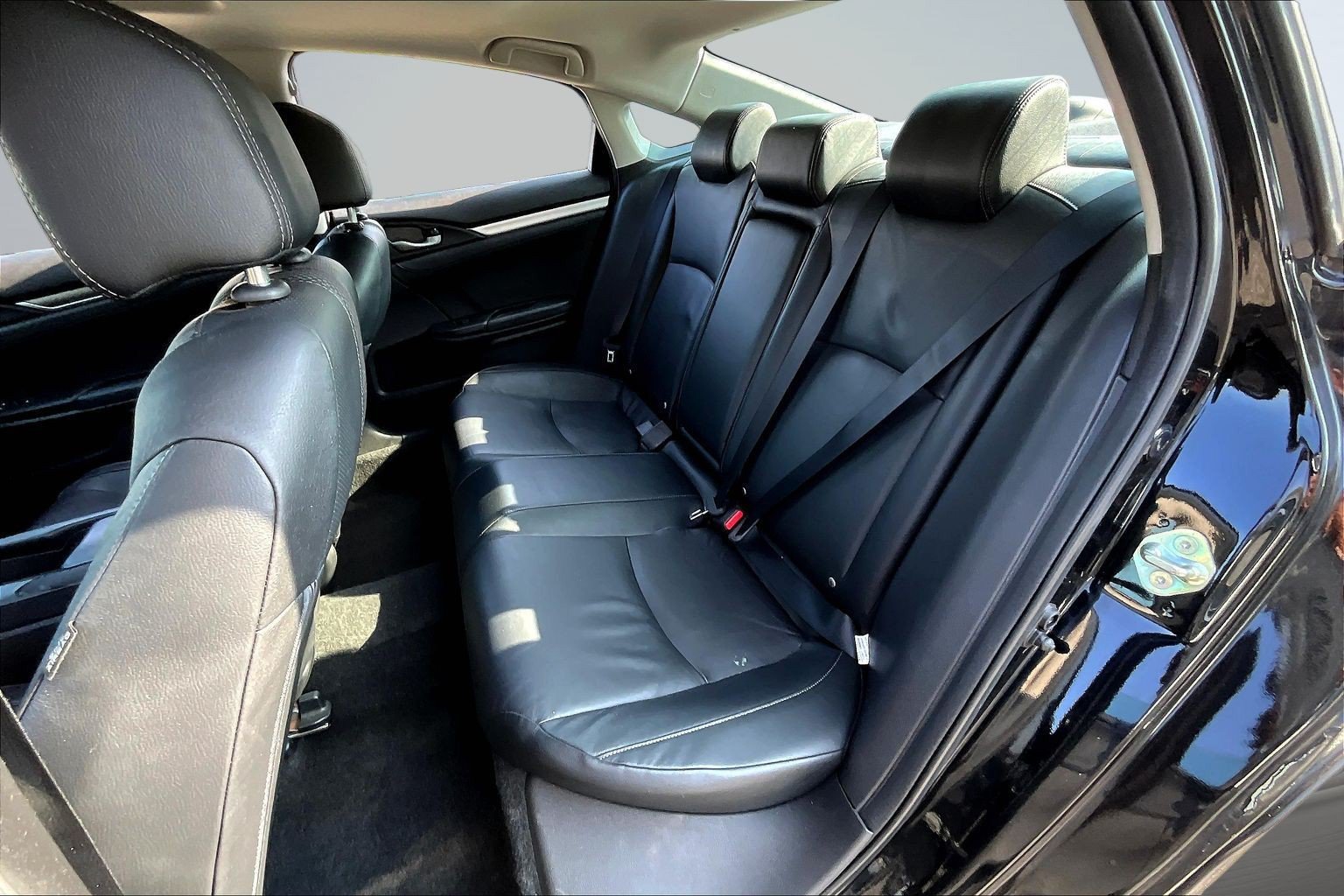 Used 2019 Honda Civic EX-L image 19
