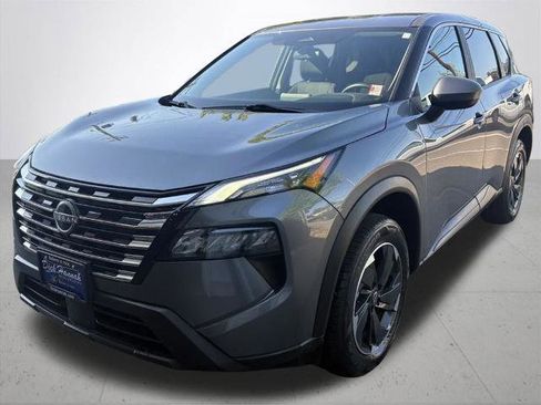 Certified 2024 Nissan Rogue SV image 2