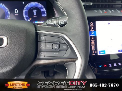 New 2026 Jeep Grand Cherokee Altitude image 16