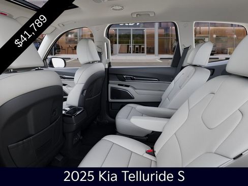 Certified 2025 Kia Telluride S image 18
