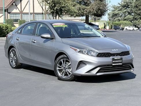 Certified 2023 Kia Forte LXS w/ LXS Technology Package FWD image 2