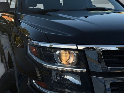 Used 2017 Chevrolet Suburban LT image 10