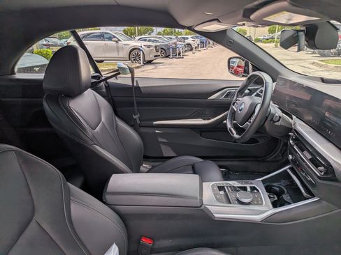 Used 2025 BMW 430i Convertible w/ Premium Package RWD image 14