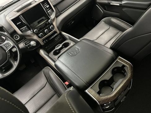 Used 2019 RAM 1500 Laramie AWD/4WD image 27