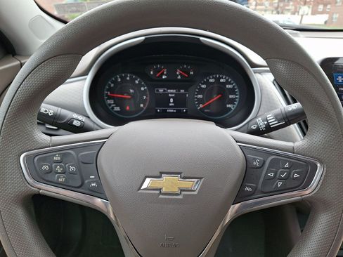 Used 2024 Chevrolet Malibu LT FWD image 18