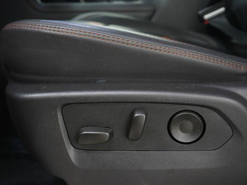 Used 2025 GMC Sierra 2500 AT4 w/ AT4 Premium Plus Package image 25